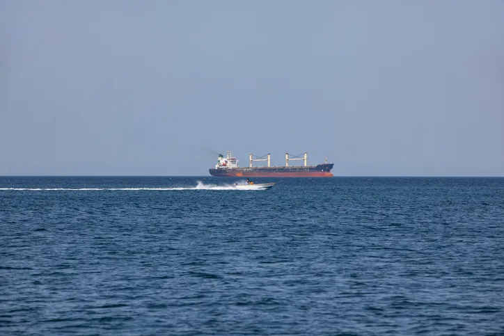 Hormuz Strait Blockade Shakes the ESG Supply Chain